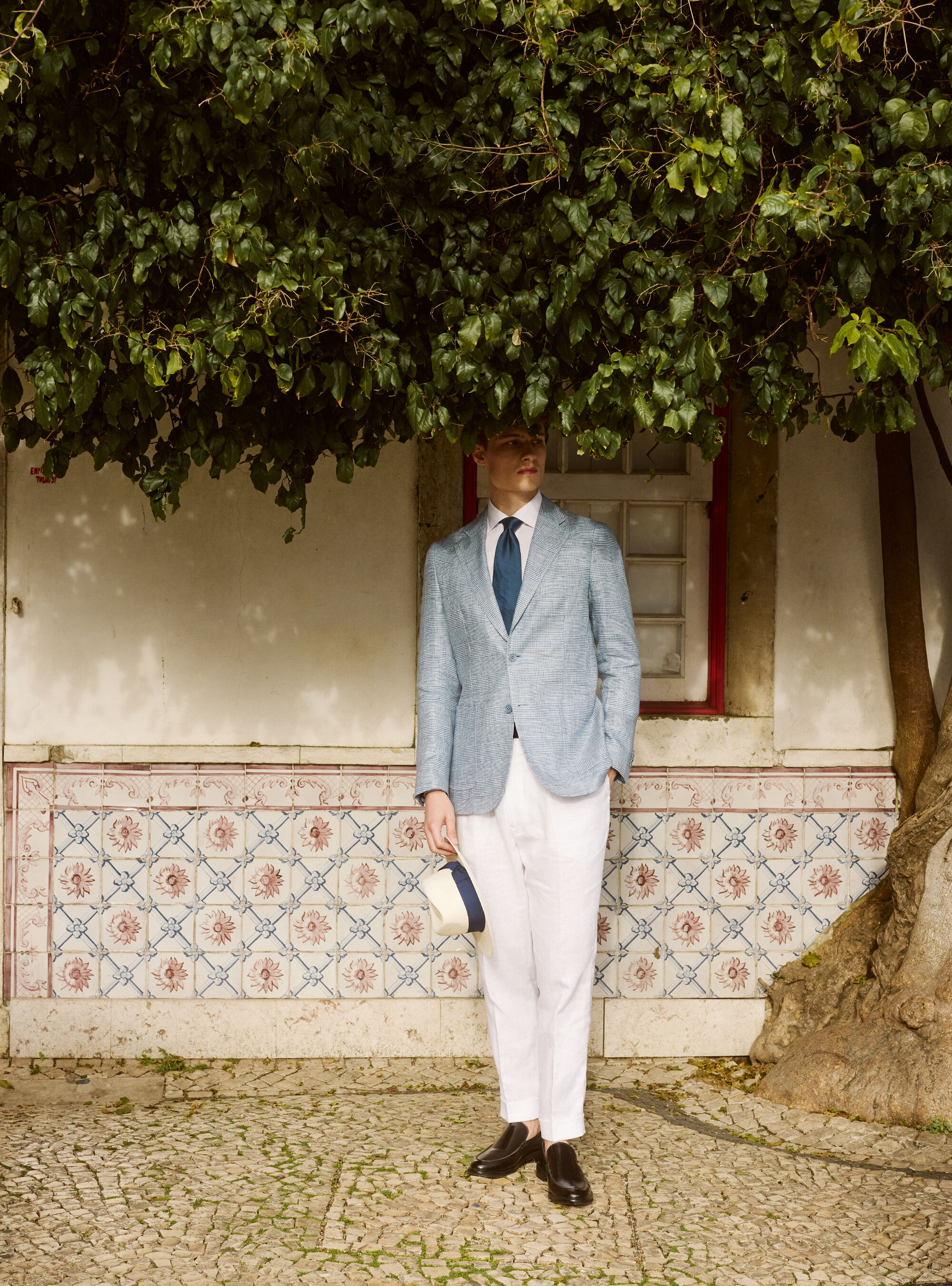 Glamour and tailoring, 